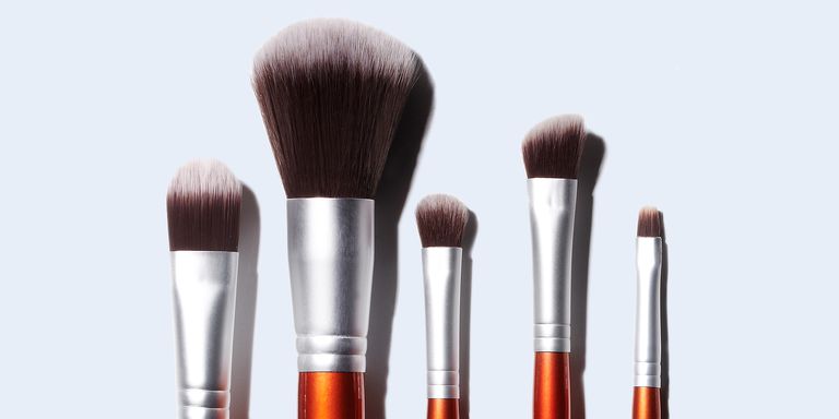come pulire i pennelli make up